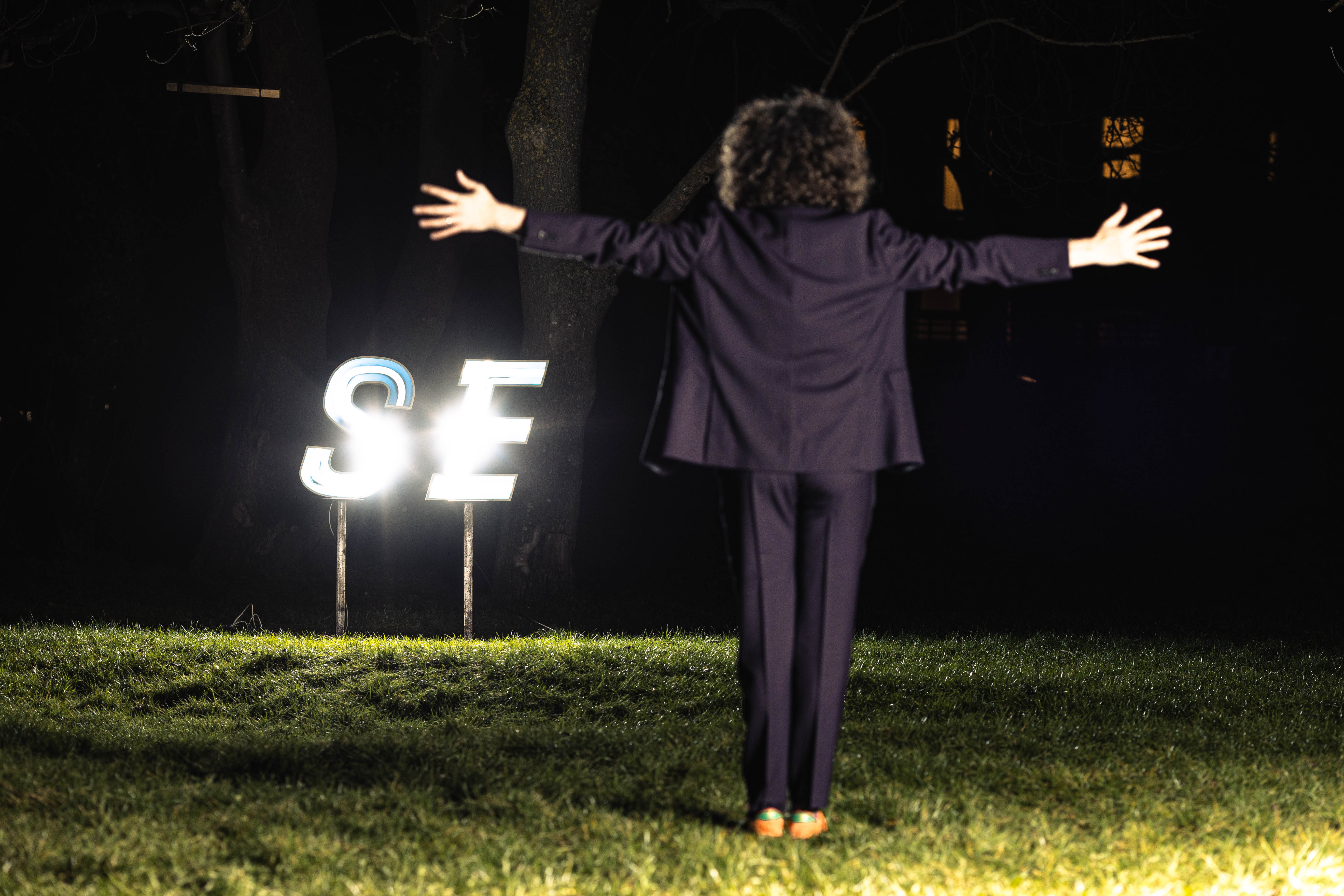 Steven EvEns v's The Scaramanga Six